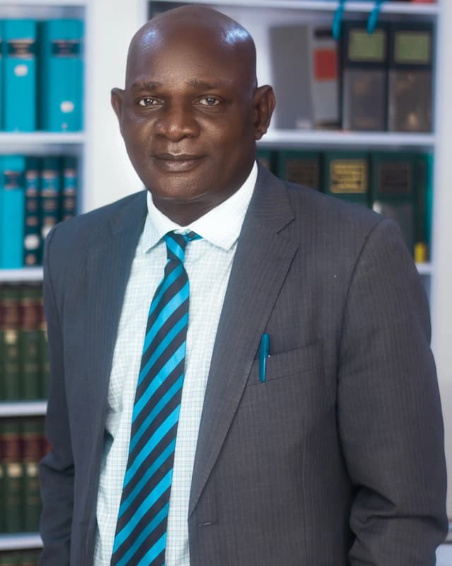 Dr Francis Omotayo Oni