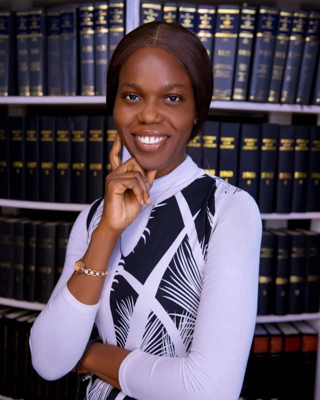 Elizabeth Oyinlola